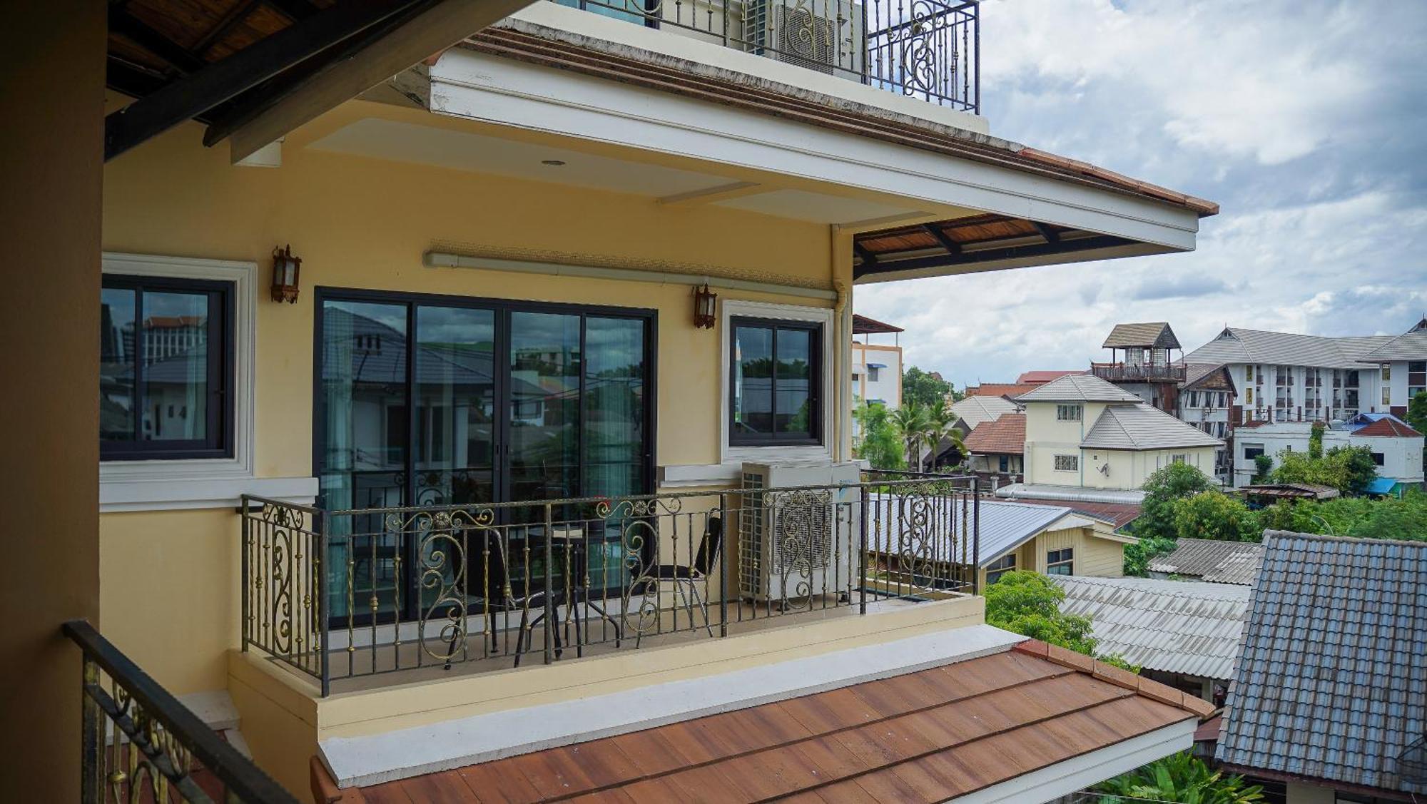 チエンマイ Laph Kham Houseアパートホテル エクステリア 写真