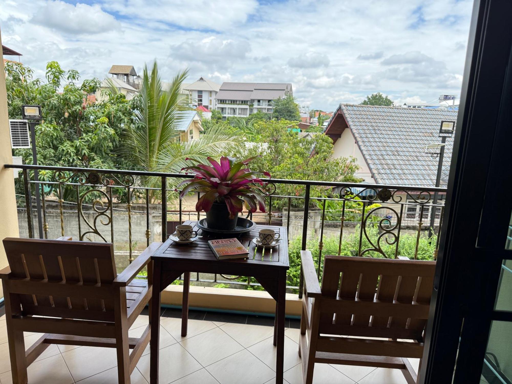 チエンマイ Laph Kham Houseアパートホテル エクステリア 写真