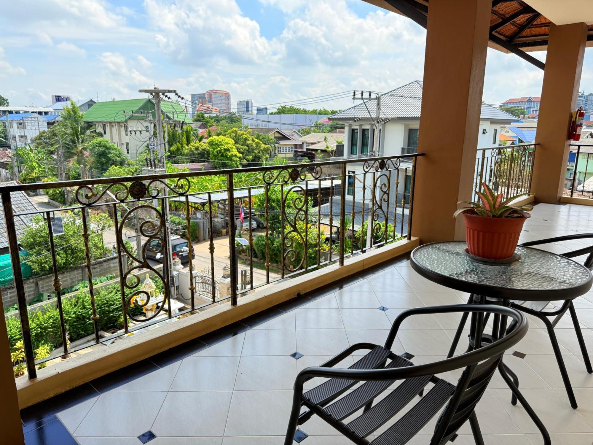 チエンマイ Laph Kham Houseアパートホテル エクステリア 写真